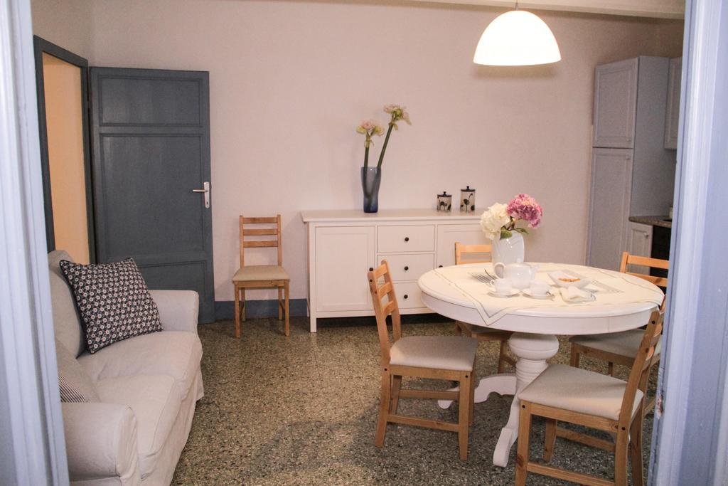 Abitare Il Borgo Piazza Del Popolo Apartment Castagneto Carducci Luaran gambar