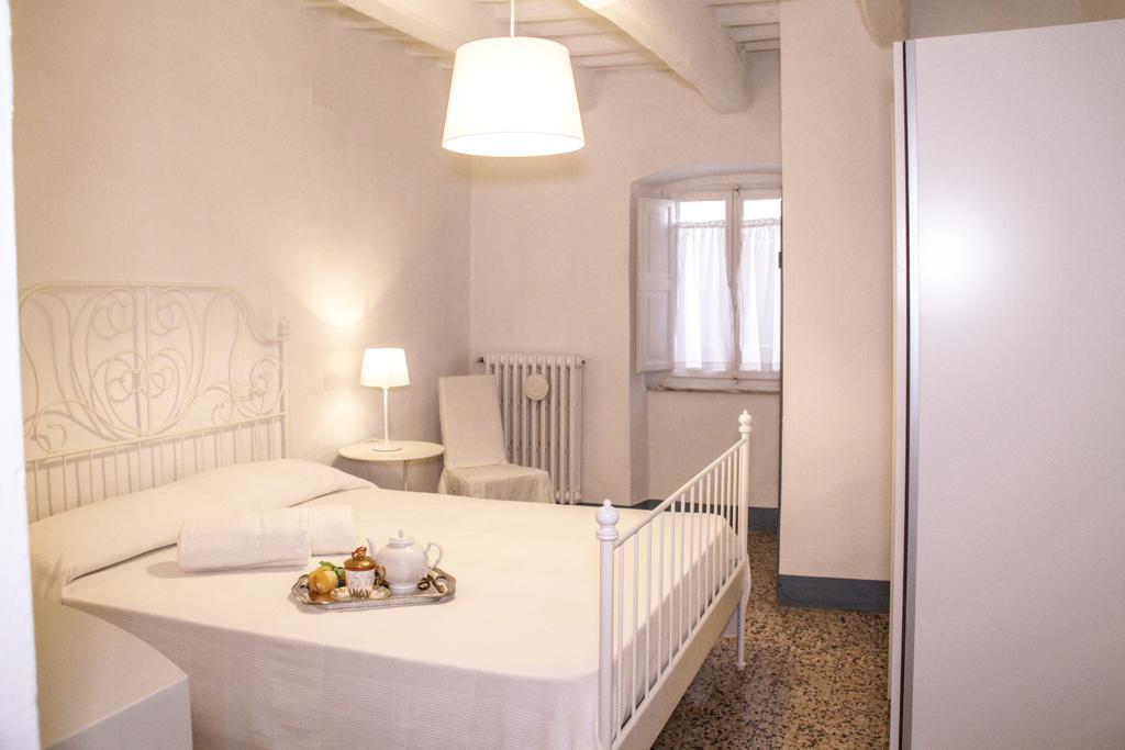 Abitare Il Borgo Piazza Del Popolo Apartment Castagneto Carducci Luaran gambar