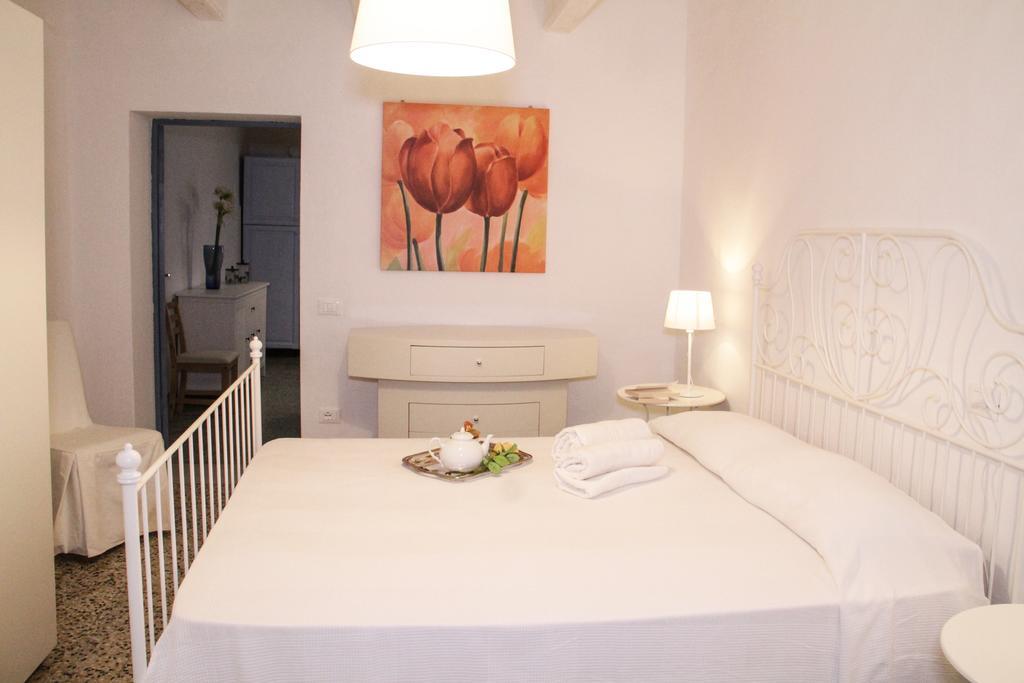 Abitare Il Borgo Piazza Del Popolo Apartment Castagneto Carducci Luaran gambar