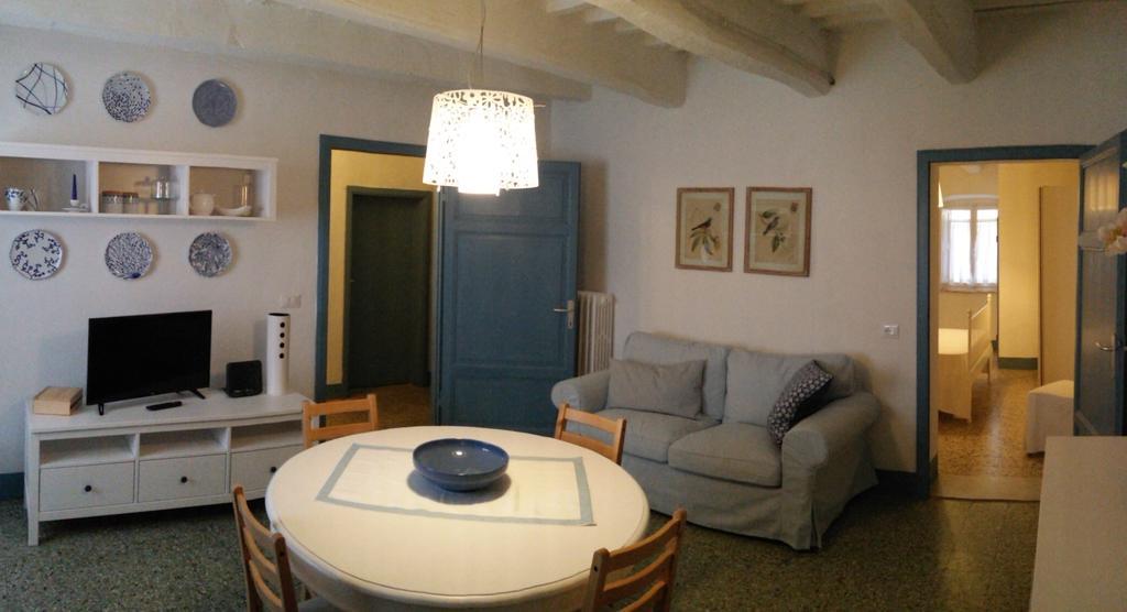 Abitare Il Borgo Piazza Del Popolo Apartment Castagneto Carducci Luaran gambar